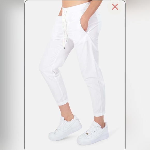 NWOT James Perse Crinkled Poplin Pant in White. Size 1 - Picture 2 of 9